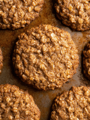Cinnamon Roll Oatmeal Cookies