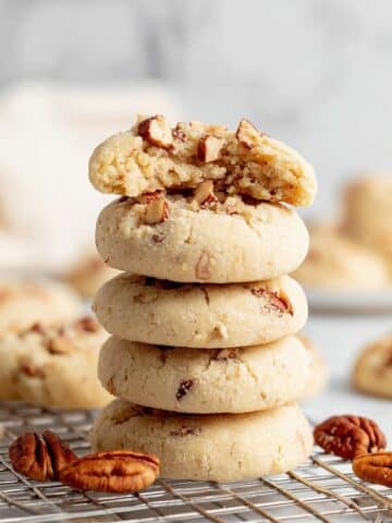 Creamy Pecan Shortbread Cookies Recipe