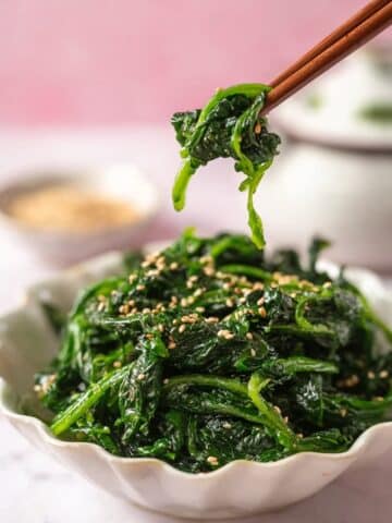 Korean Spinach Side Dish (Sigeumchi Namul) Recipe