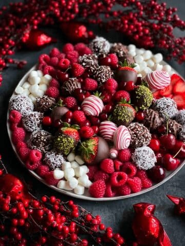 Christmas Fruit Platter with Chocolate Salad Recipe