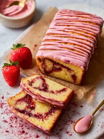 Homemade Strawberry Pound Cake Recipe