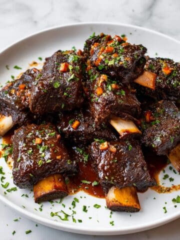 Braised Short Ribs in Red Wine with Vegetables and Herbs Recipe