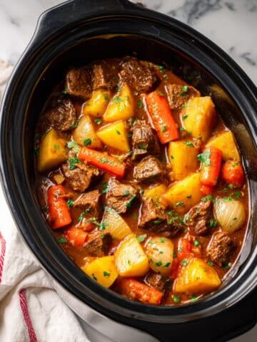 Hearty Slow Cooker Beef Stew with Fennel and Potatoes Recipe
