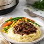 Slow Cooker Beef Manhattan with Mashed Potatoes and Garlic Toast Recipe