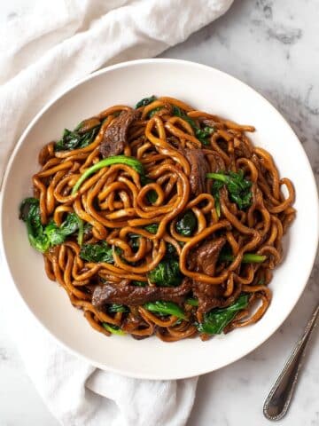 Easy 20-Min Black Pepper Beef Udon Recipe