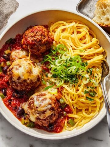 Crockpot Chili Meatballs and Spaghetti Recipe
