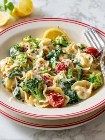 Lemon Pasta with Spinach, Artichokes, and Truffle Oil Recipe