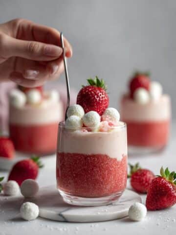 Easy Fresh Strawberry Mousse Recipe