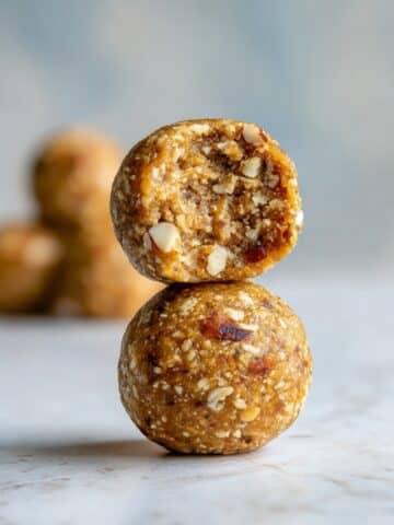 Raw Vegan Carrot Cake Bites Recipe
