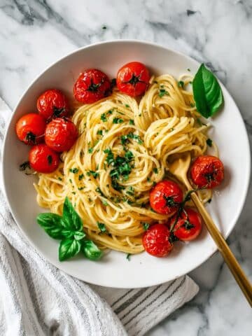 Creamy Vegan Garlic Pasta with Roasted Cherry Tomatoes Recipe