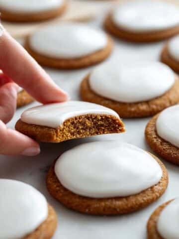 Pryaniki - Russian Honey Spice Cookies Recipe
