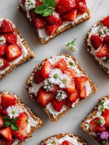 Crostini with Balsamic Strawberries and Ricotta Recipe