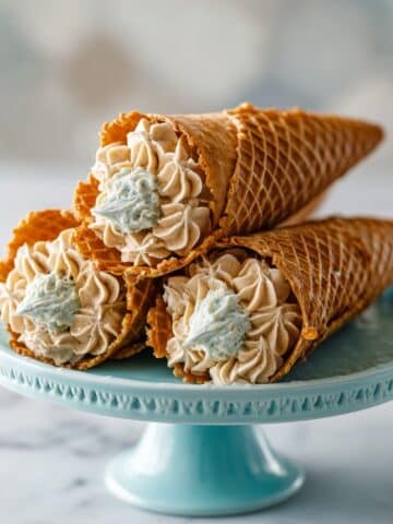 Trubochki with Dulce de Leche and Cream Cheese Fillings Recipe
