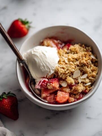 Strawberry Rhubarb Crisp Recipe
