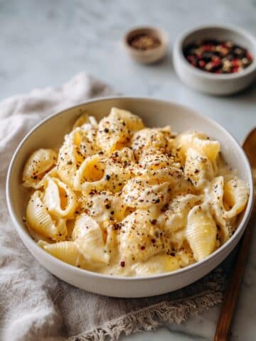 Easy Vegan Mac and Cheese - Stovetop & Nut-Free Recipe
