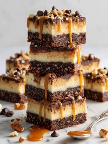 Easiest Turtle Cheesecake Bars Recipe