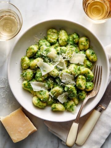 Easy Creamy Pesto Gnocchi Recipe